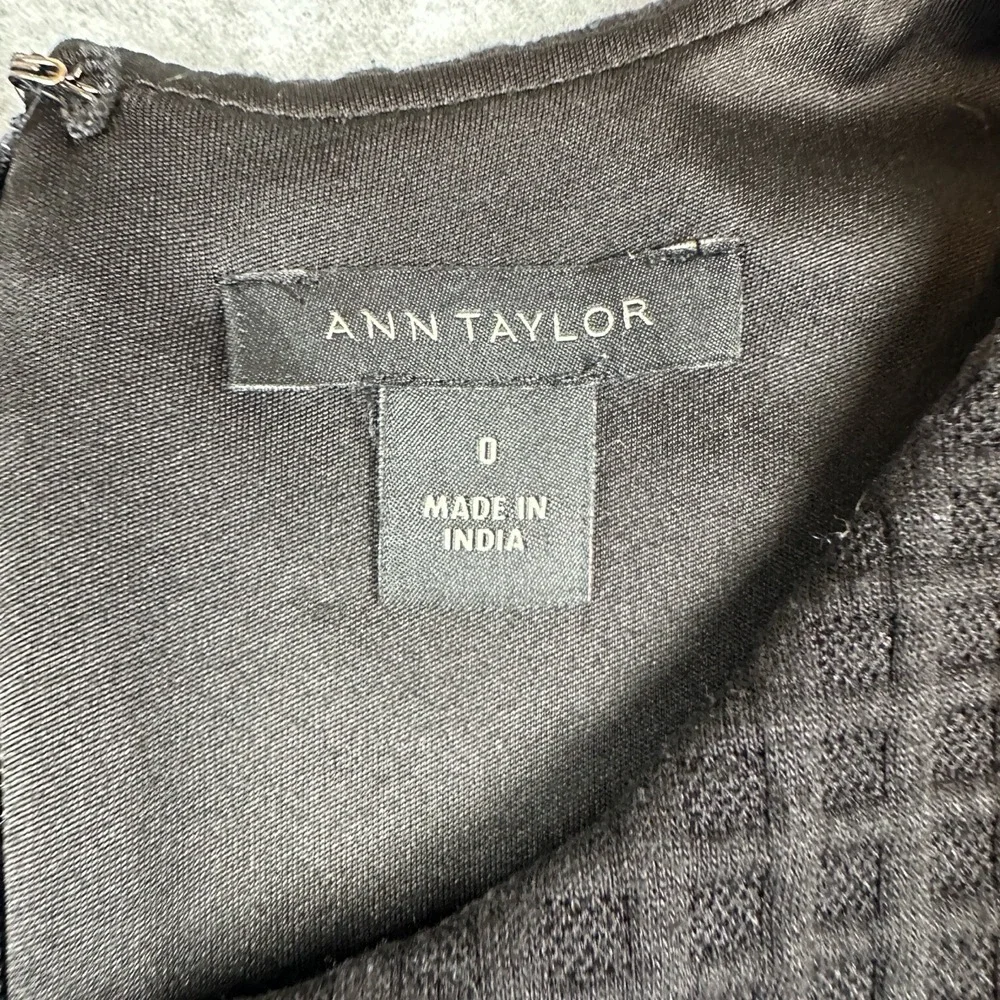 Ann Taylor Dress Womens 0 Black Textured Sheath Sleeveless Chic Career Workwear - Picture 4 of 9